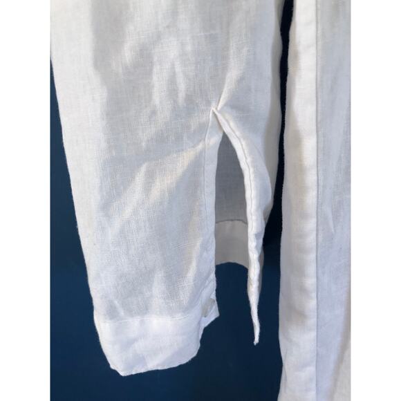 SAKS FIFTH AVENUE!  Long-sleeve, button-down, Women's Shirt, Size Medium - Picture 3 of 6